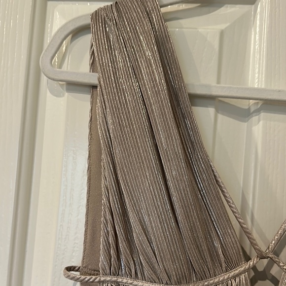 Elegant Silver Evening Gown - Picture 6 of 6